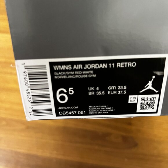 Jordan 11 Retro Bred Velvet DB5457-061 Women's 6.5 Luxury Basketball Sneakers - Picture 12 of 12